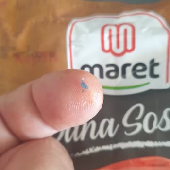 Maret Dana Sosis Yerine Plastik Yediriyor