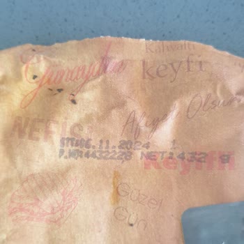 Maret Dana Sosis Yerine Plastik Yediriyor