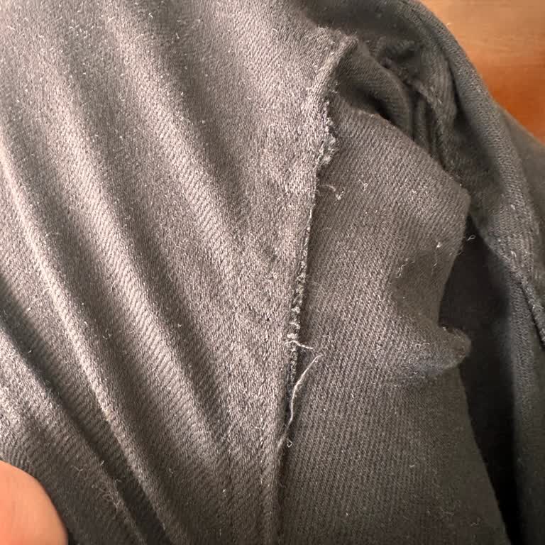 LCW Pantolon Dikiş Hataları