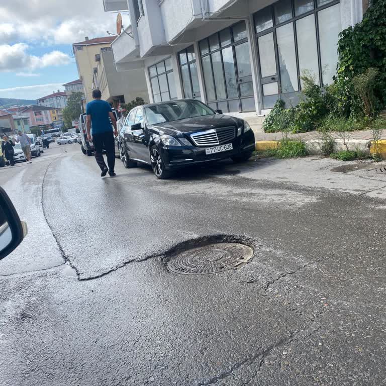 İstanbul Büyükşehir Belediyesi Bozuk Ve Çukur Yol