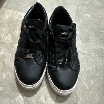 Nine West Spor Ayakkabı Sorunu
