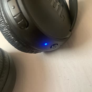 JBL Tune Beyaz Işık