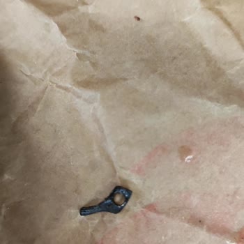 File Market Marketten Alınan Simitte Yabancı Madde Bulundu