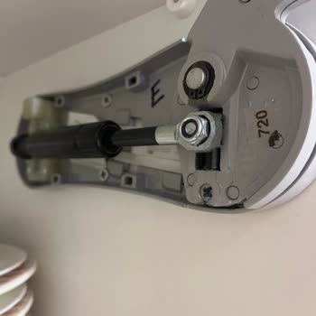 Samet A.Ş Mutfak Dolabı Amortisör Sorunu