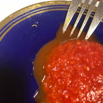 Tat Gıda Domates Rendesi Kurtçuk