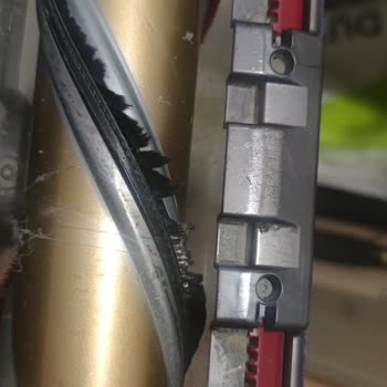 Dyson Fırca Kısmı Kılların Dökülmesi