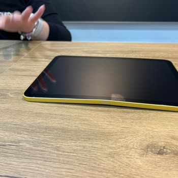 Gürgençler İPad 10. Nesil Tabletin Kendiliğinden Yamulması!