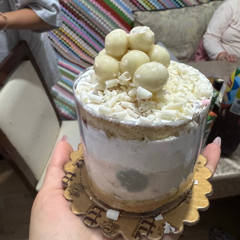 Titiz Pastaneleri Bozuk Pasta Ve Saygısız Hizmet