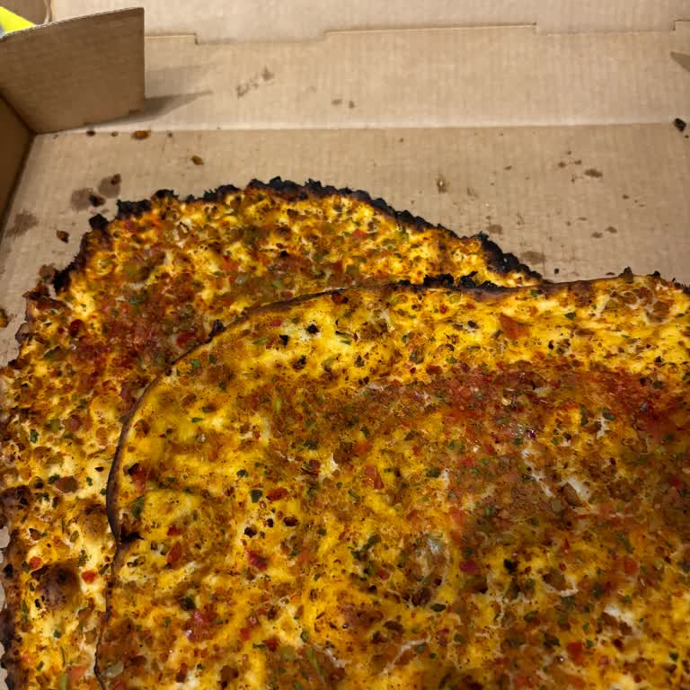 Sbarro Sadece Pizza Üretsin! Lahmacun Fiyasko!