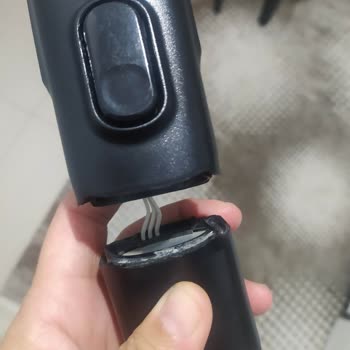 PHILIPS Ev Aletleri Philips Dikey Süpürge SpeedPro 7043 Şarjlı Süpürge Kırılması