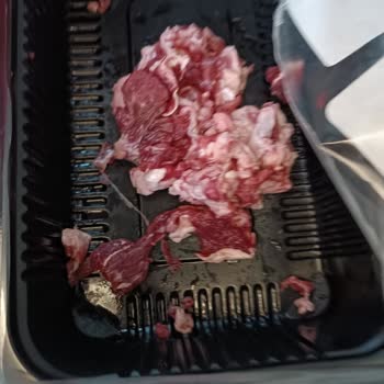 Et ve Süt Kurumu Bozulmuş Et Skandalı: Devlet Kurumundan Alınan Etler Morarmış Ve Kokuyordu