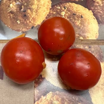 Tavuk Dünyası Salata Domatesi Kirli