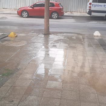 İSKİ'nin İlgisizliği: Su Patlağı Ve Susuzluk Sorunu