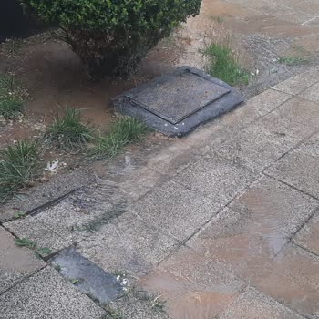 İSKİ'nin İlgisizliği: Su Patlağı Ve Susuzluk Sorunu