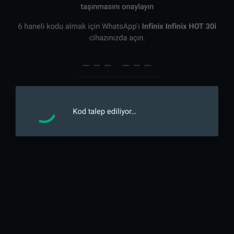 WhatsApp Orijinal Olmasına Rağmen Uygulama Hile Olduğunu Söylüyor