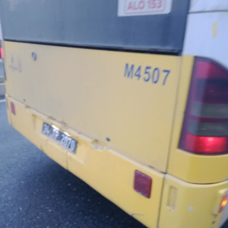 İETT Durakta İndirmedi Mk22