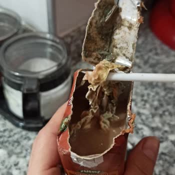 Sütaş Antalya Özdilek Mağazasından Aldığımız Süt Bozuk Çıktı