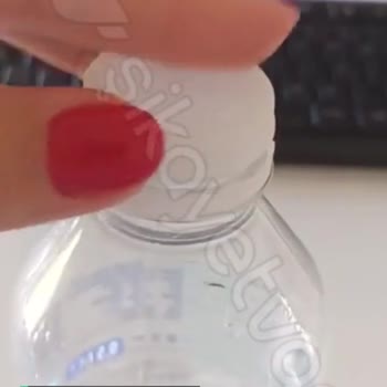 Bozuk Saka Şu Şişesi Kapağı