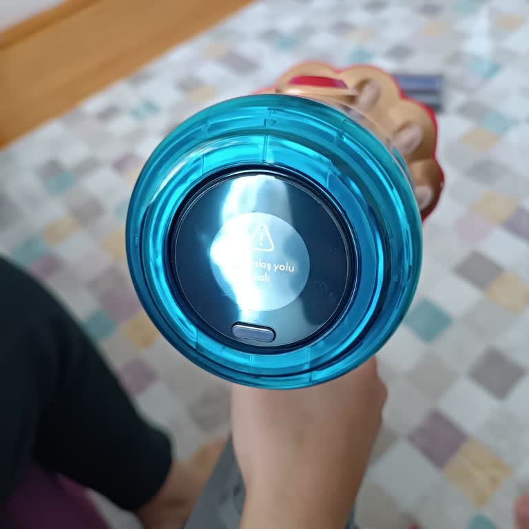 Dyson V12 Süpürge Hava Yolu Tıkalı Uyarı Veriyor