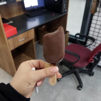 Magnum Dondurma Paketi Yarım Çıktı
