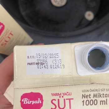 A101'den Aldığım Bir Koli Birşah Süt Bozuk Çıktı