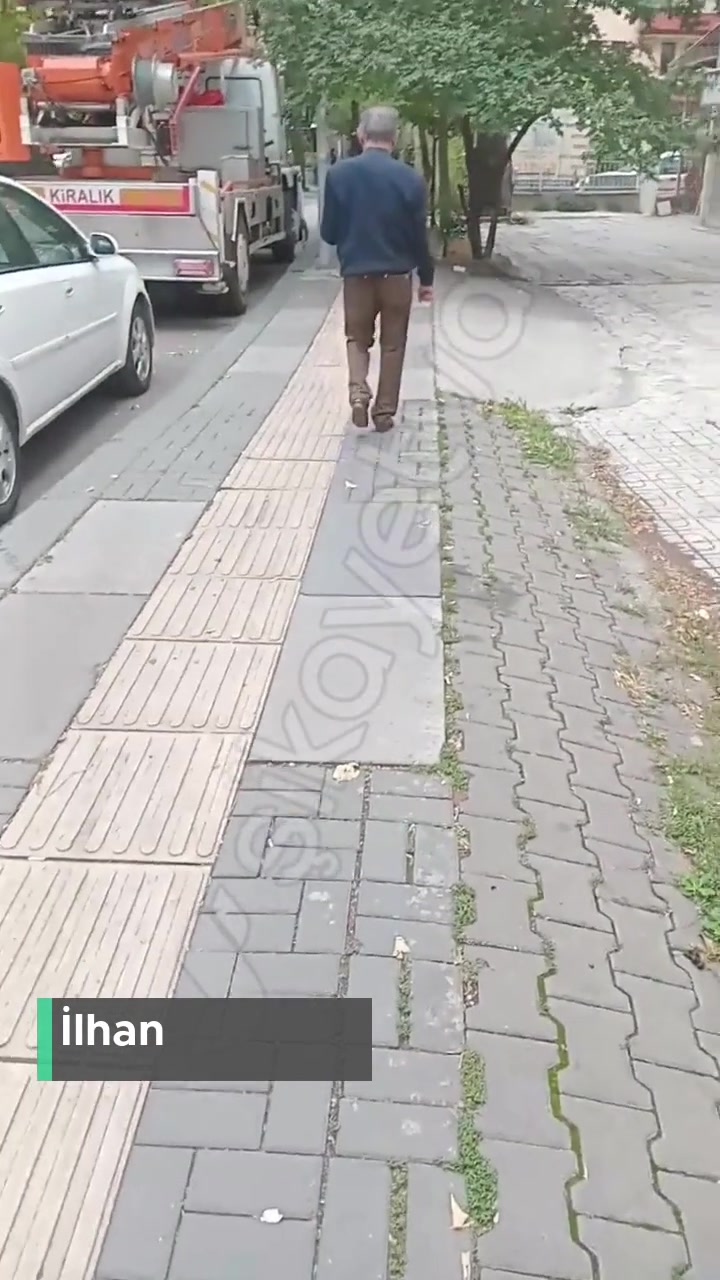 Ankara Emniyet Müdürlüğü Cadde Trafiğine Büyük Kamyonlar videonun kapak resmi