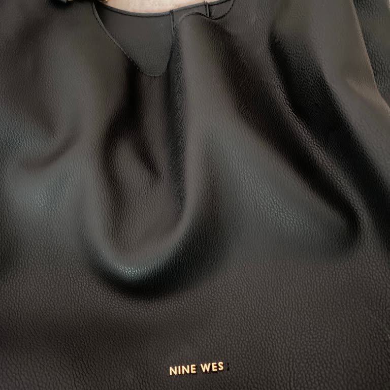 Nine West Çantanın T Harfi Koptu