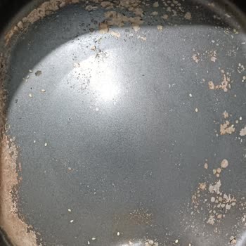 Kumtel XXL Airfryer İçinin Soyulma Durumu