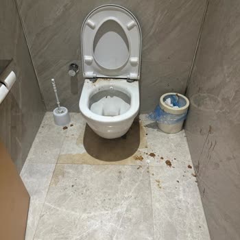Özkaymak Marina Kemer Hotel schmutziges Zimmer, kein Service und ständige Probleme
