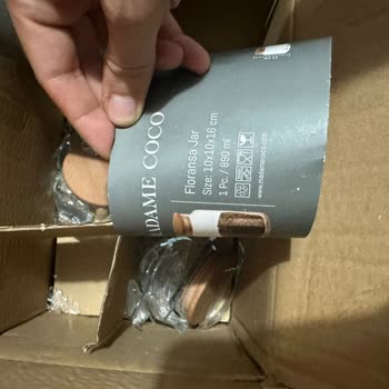 Madame Coco Kırık Ürün Teslimi Ve Değişim Talebi Reddi Hk.