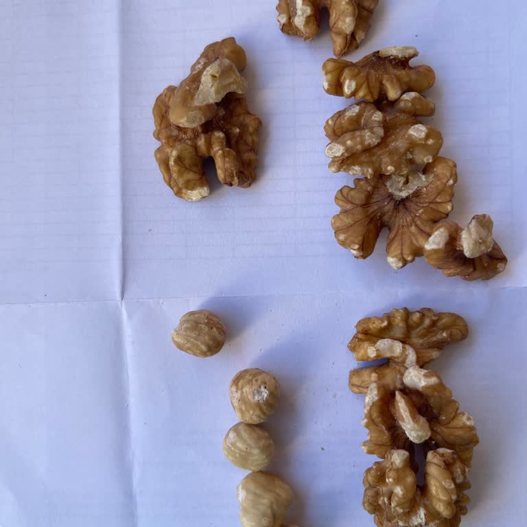 Cerezciyiz.biz Eski Ve Yeni Ürünlerin Karıştığı Küflü Ceviz Ve Fındık Şikayeti