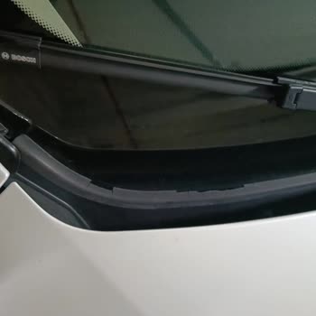 BMW F30 Ön Cam Fitilinde Çatlamalar Oldu!