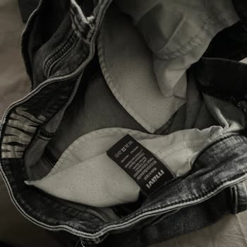 Mavi Sorumsuzluğu Pantolonlarım Çöp