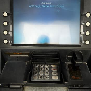 PTT ATM Paramı Yuttu.