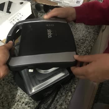 Sinbo Marka Tost Makinesi