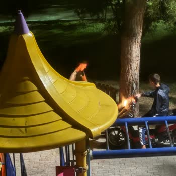Pamukkale Belediyesi Mahallemizdeki Çocuk Parkında Gece Güvenlik Sorunu