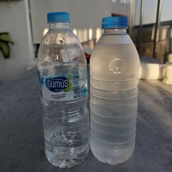 Gümüş Su Şişe Kapağı Tasarımı İçme Konforunu Bozuyor