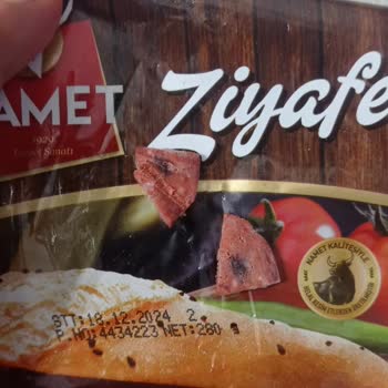 Namet Sucuk İçinde Ne Olduğu Belirsiz Madde