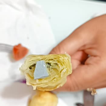 BİM Ispanaklı Börekten Çıkan Plastik Parça