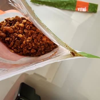 Fropie Granola Paketinde Örümcek Ağı Şoku