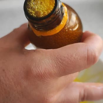Argivit Classic Şurup Köpüklü Bir Şekilde Fışkırdı