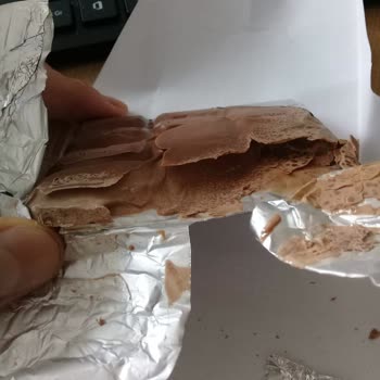 A101 Bozuk Nestle Çikolatası İndirimle Kasa Yanında Satıyor