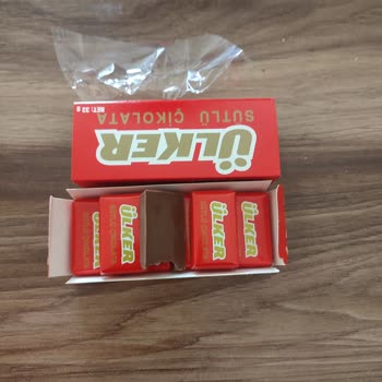 Ülker Napoliten Çikolata Deterjan Kokusu Ve Tadi