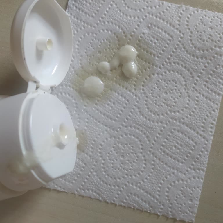Bioderma Güneş Kremi. Bozuk Olabileceğinde Şüpheleniyorum.