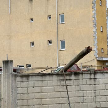 Türk Telekom İnternet Direği Kırıldı, Hizmet Alınamıyor