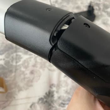 PHILIPS Ev Aletleri Philips Süpürge Ortadan Kırıldı