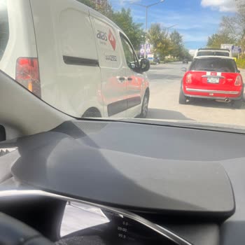 Aras Kargo Şikayet Araçlarının Park