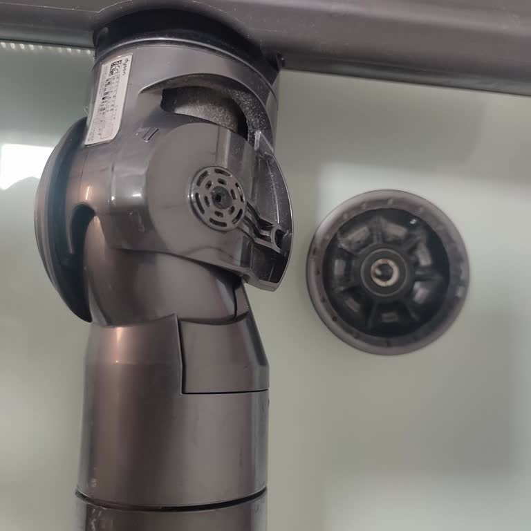 Dyson Gen5detect Tekerlek Kırılması/tedarik Sıkıntısı
