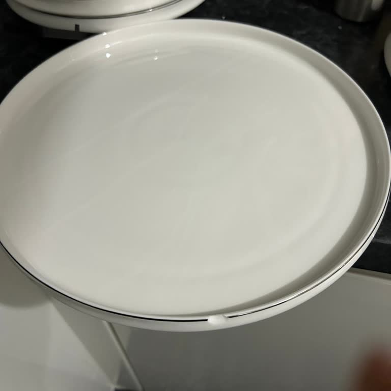 Karaca Bestellungsprobleme mit Rücksendung und zerbrochenen Tellern, keine Reaktion