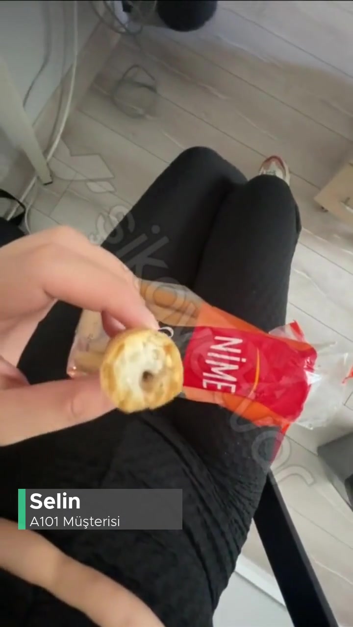 A101 Galetasında Böcek videonun kapak resmi